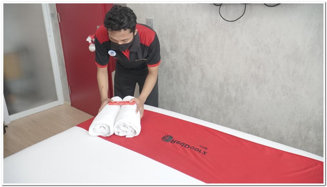 Reddoorz Plus @ Hotel Star 88 Tugu Exterior photo