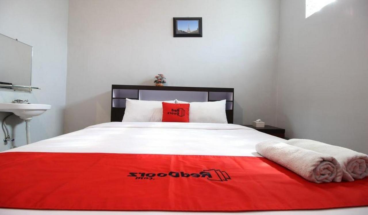 Reddoorz Plus @ Hotel Star 88 Tugu Exterior photo